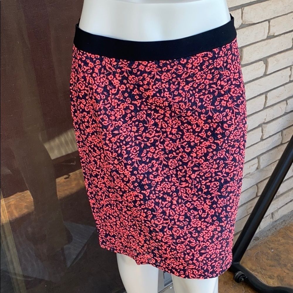 Hi-Waisted Floral Skirt